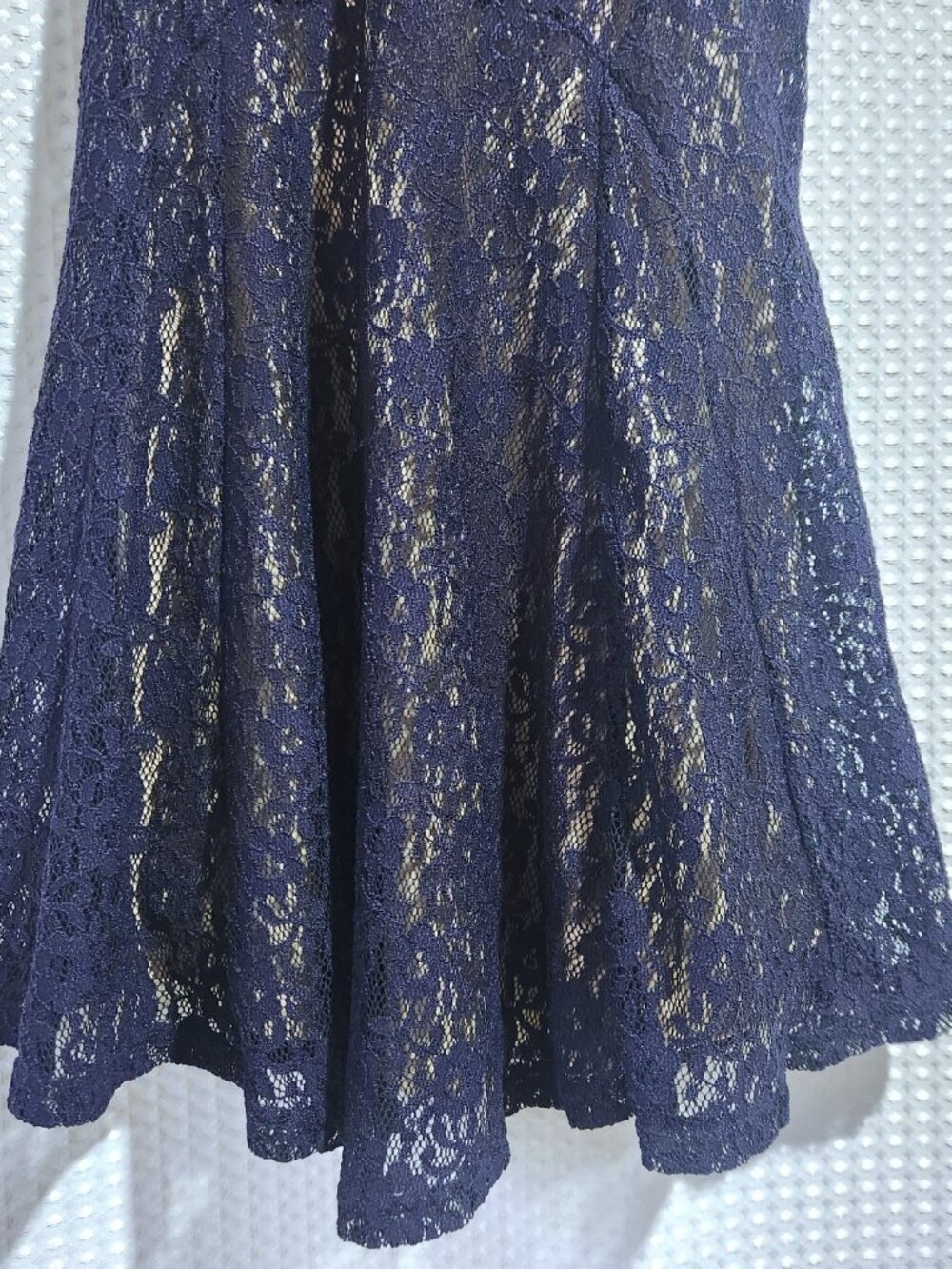 Navy Lace Fit & Flare Dress – Beige Lining – Party / Wedding Guest – Women’s Med - Picture 3 of 8